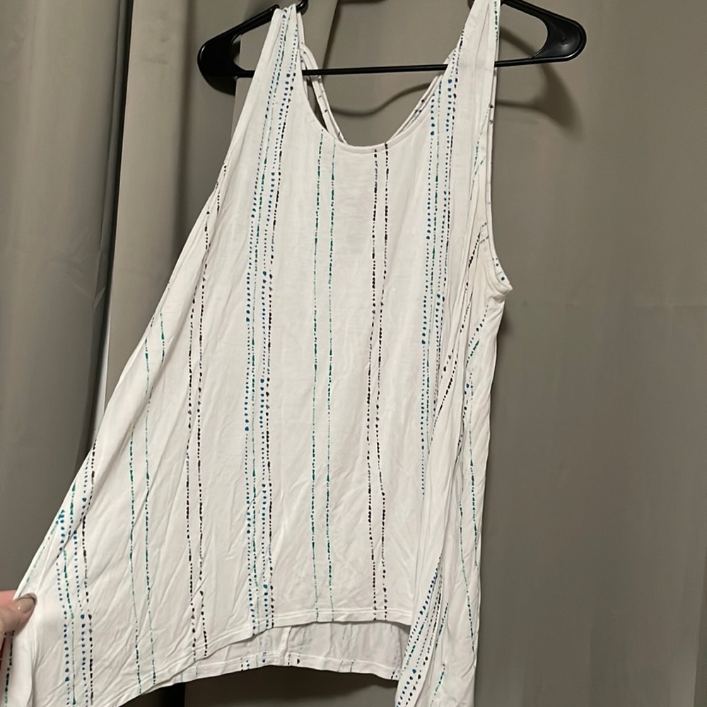 Flowy white tank top